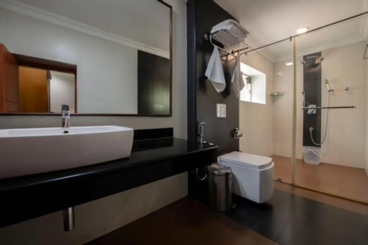 Hotel Aranya Nivas Thekkady